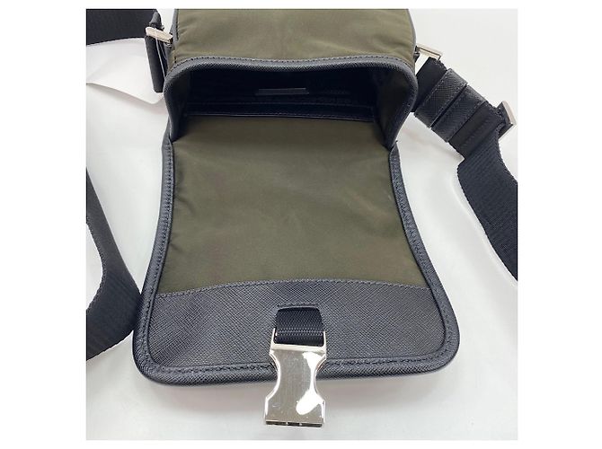 Borsa a tracolla Prada Saffiano in Khaki Cachi - vista 10