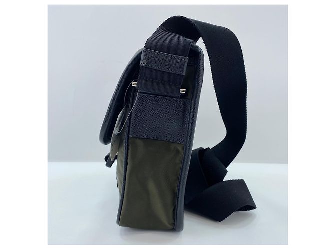 Borsa a tracolla Prada Saffiano in Khaki Cachi - vista 4