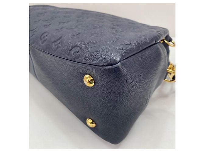 Sac à main Louis Vuitton Pontu PM en Navy Bleu Marine - vue 7