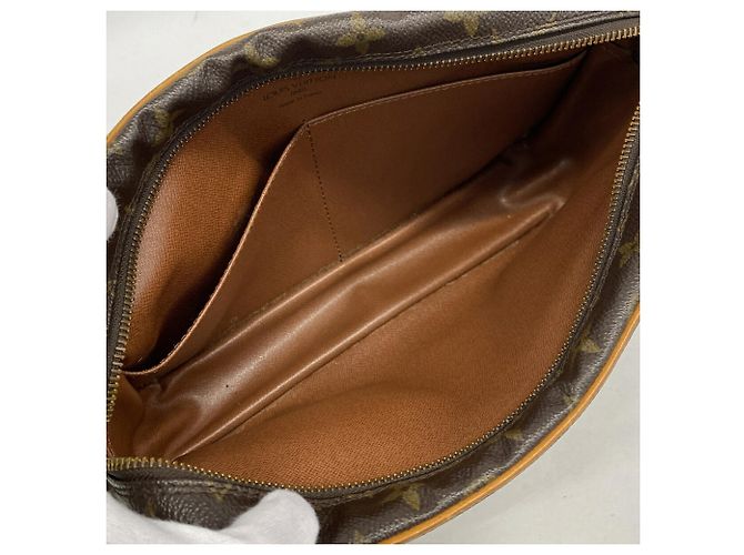 Borsa a Clutch Louis Vuitton Monogram Compiegne 28 Marrone - vista 4