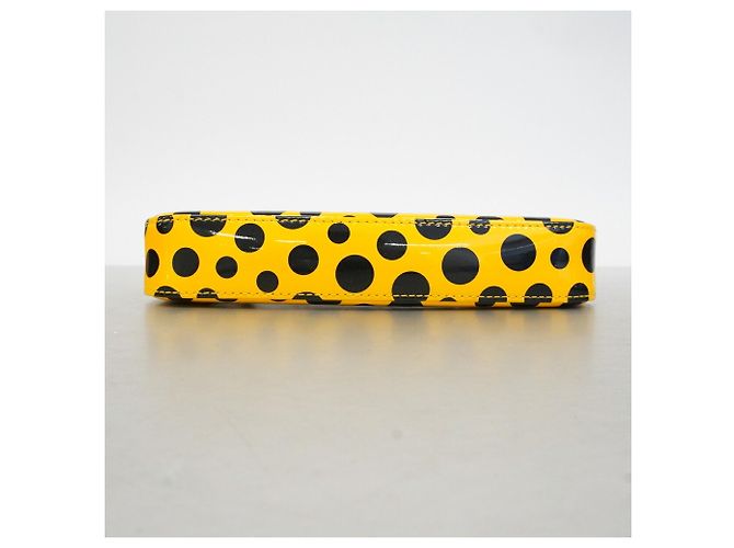 Louis Vuitton Vernis Infinity Dot Pochette Accessoires Giallo - vista 3