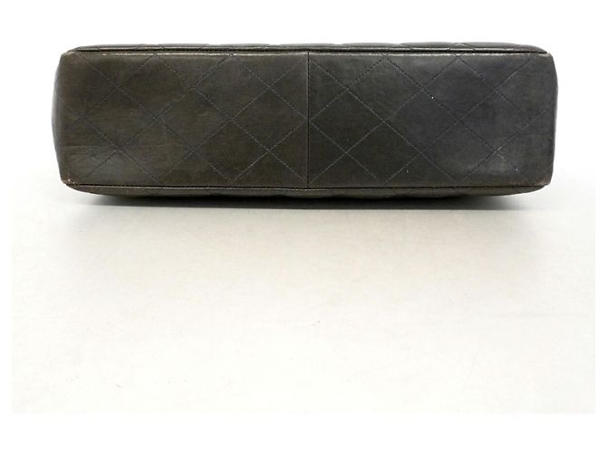 Borsa a tracolla Chanel Large Matelassé Nero - vista 3