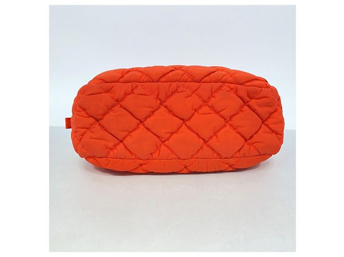 Borsa a tracolla Chanel in nylon trapuntato rosso Bubble - vista 3