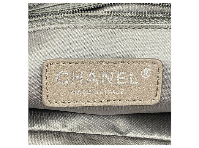 Borsa a tracolla Chanel in nylon trapuntato rosso Bubble - vista 5