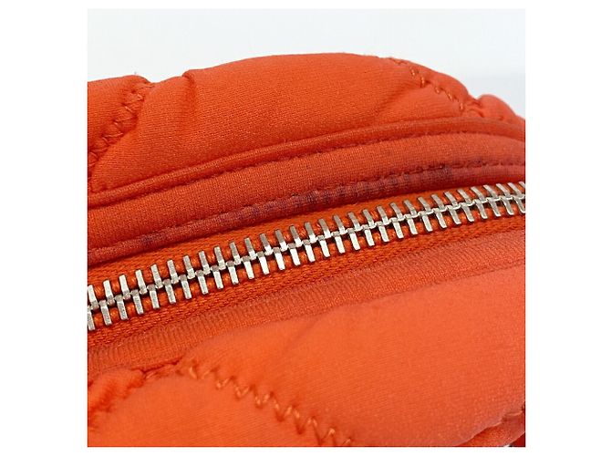 Borsa a tracolla Chanel in nylon trapuntato rosso Bubble - vista 6