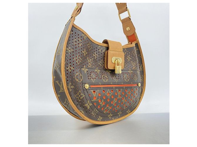 Borsa a tracolla Louis Vuitton Monogram Perfo Demilune Arancione - vista 2