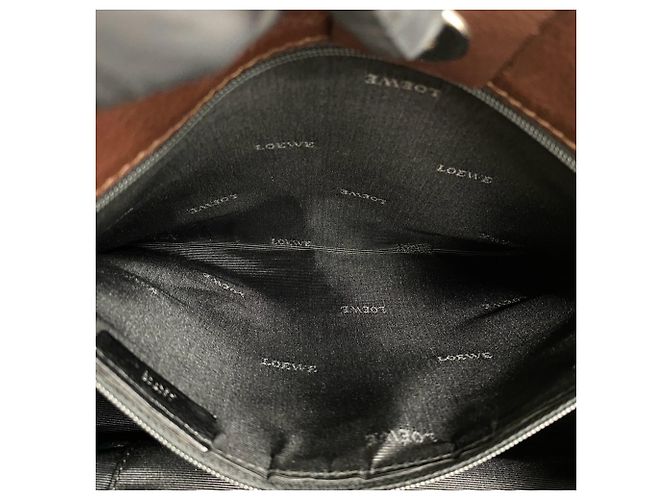 Loewe Fusta Handtasche aus Leder mit eingraviertem Anagram-Logo Braun - Ansicht 10