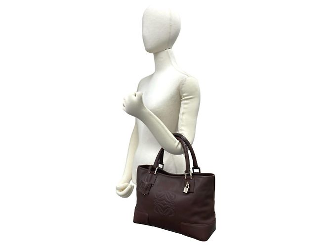Loewe Fusta Handtasche aus Leder mit eingraviertem Anagram-Logo Braun - Ansicht 2
