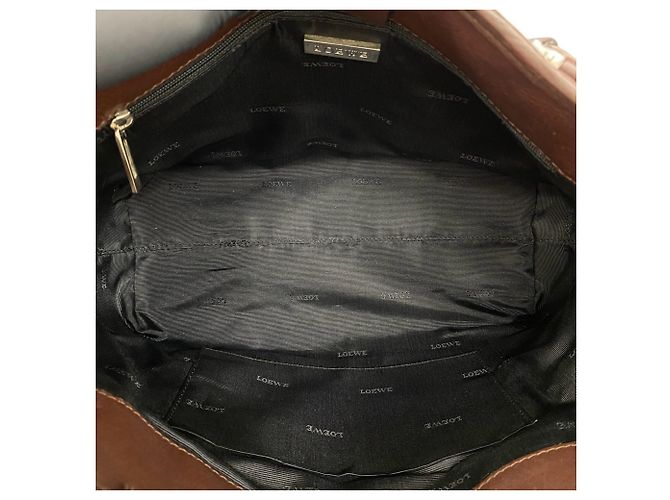 Loewe Fusta Handtasche aus Leder mit eingraviertem Anagram-Logo Braun - Ansicht 9