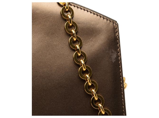 Salvatore Ferragamo Borsa a tracolla con catena Ferragamo in vitello metallizzato marrone Bronzo - vista 7