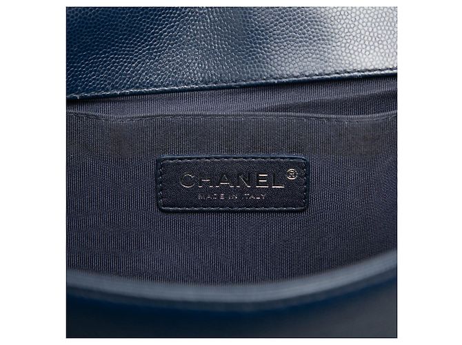 Chanel Blue Old Medium Chevron Caviar Boy Flap Blu navy - vista 5
