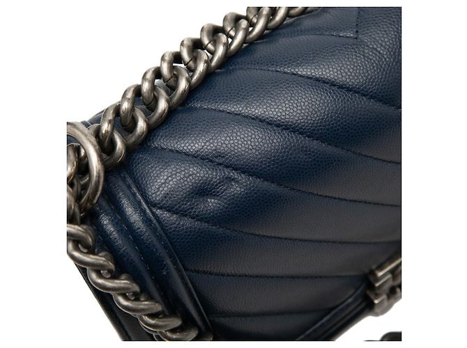 Chanel Blue Old Medium Chevron Caviar Boy Flap Blu navy - vista 6