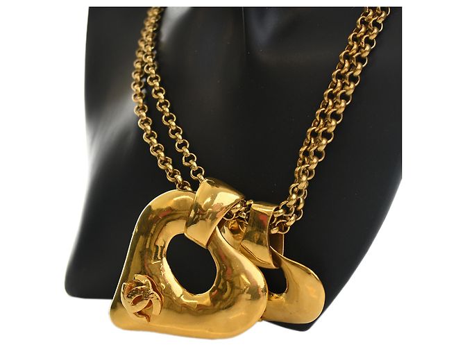 Collana Chanel Gold CC con pendente doppio cuore placcato oro D'oro - vista 2