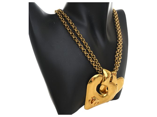 Collana Chanel Gold CC con pendente doppio cuore placcato oro D'oro - vista 3
