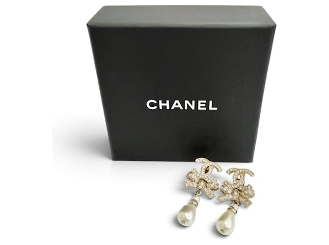 Orecchini Chanel B23C Coco Mark con strass, nastro e perle D'oro - vista 2