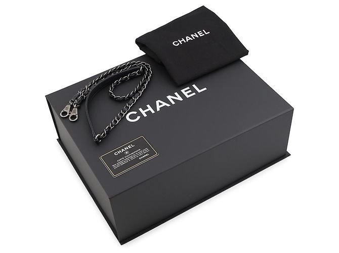 Borsa Chanel Matelassé in nero - vista 13