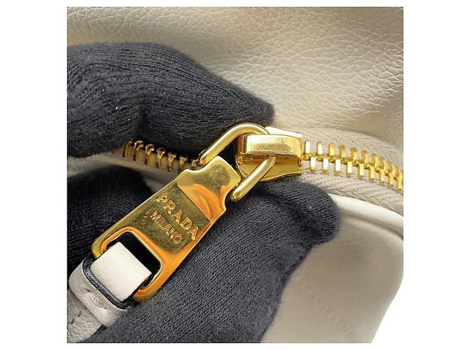 Prada Duet Triangle Lederhandtasche Weiß - Ansicht 13