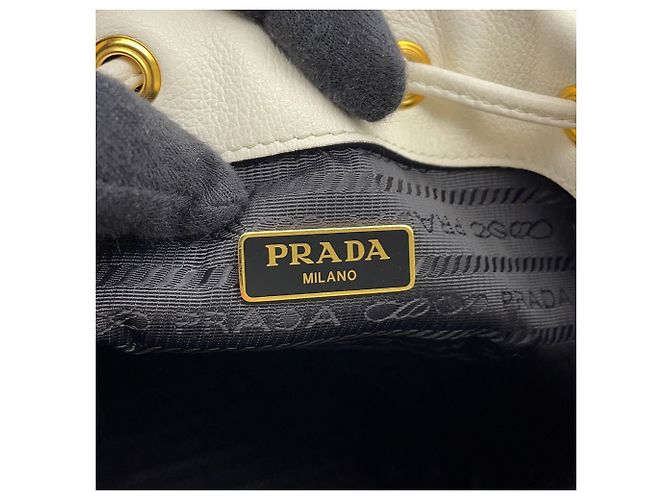 Prada Duet Triangle Lederhandtasche Weiß - Ansicht 17
