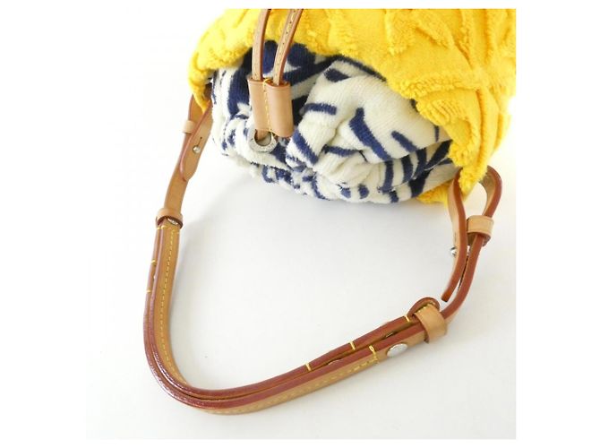 Borsa a secchiello Louis Vuitton LV by the Pool Bucket Vacation Arancione - vista 7