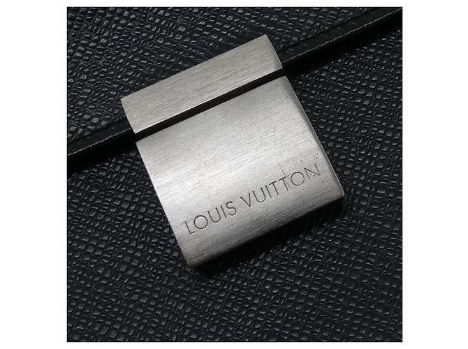 Borsa a pochette Louis Vuitton Taiga Selenga Grigio - vista 5