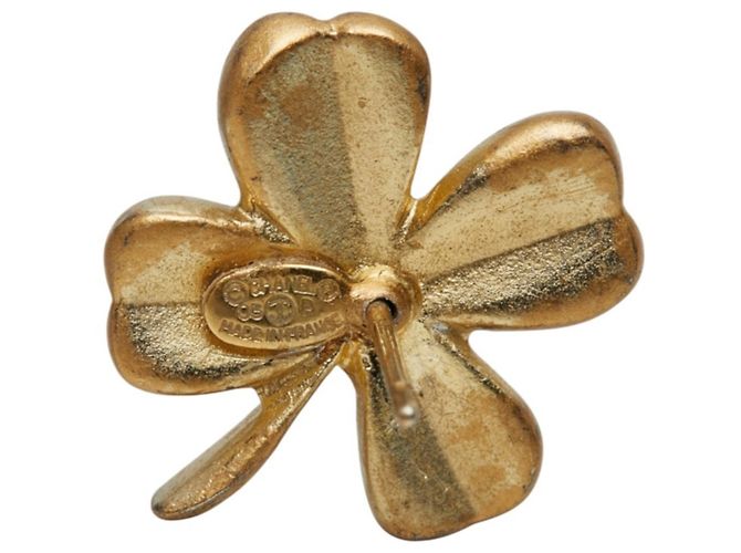 Orecchini a lobo Chanel Coco Mark Clover D'oro - vista 4
