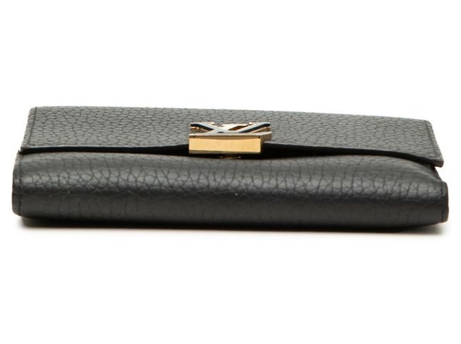 Louis Vuitton Portefeuille Capucines Compact Tri-fold Wallet Nero - vista 3