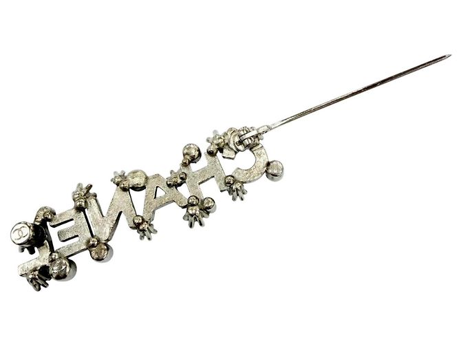 Spilla Chanel F23P Logo in Metallo e Strass Argento - vista 5