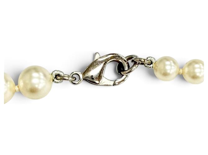 Collana di perle lunga Chanel A14V Coco Mark Argento Bianco - vista 7