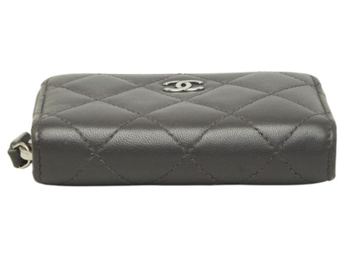Monedero Chanel Matelassé Coco Mark Castaño - vista 3