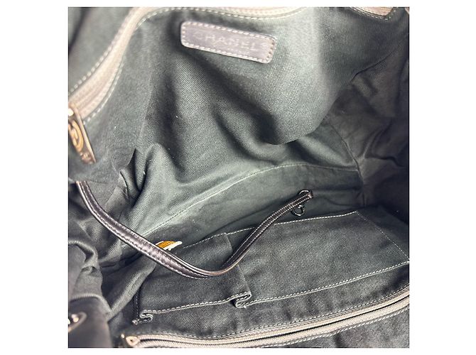 Borsa a tracolla Chanel V-Stitch in tela e pelle nera Nero - vista 11