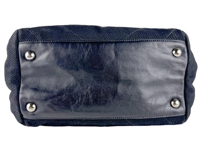 Borsa a tracolla Chanel V-Stitch in tela e pelle nera Nero - vista 4