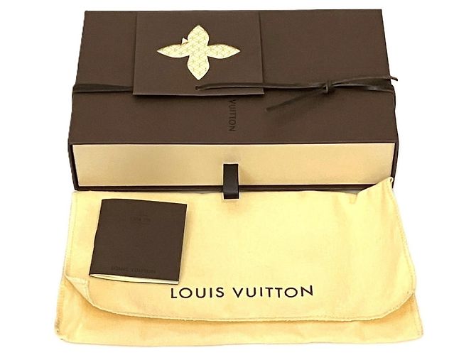Sarah Cartera larga Louis Vuitton de piel Epi Rosa - vista 5