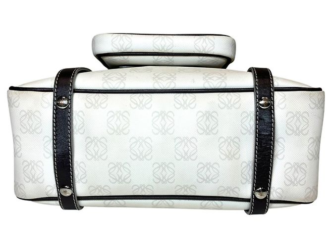 Loewe Handtasche - Repeat Anagram Weiß - Ansicht 3