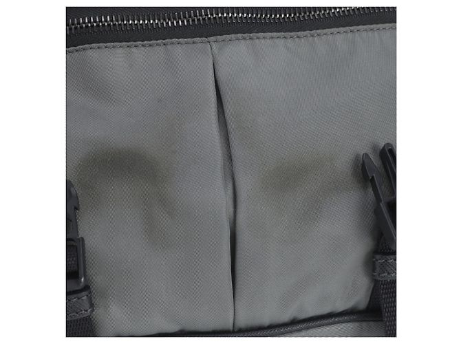 Bolsa Messenger Prada em nylon Tessuto com logo triangular Marrom Preto - vista 8