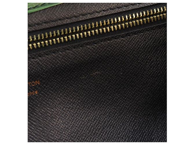 Borsa a pochette Louis Vuitton Montaigne27 in pelle Epi Verde - vista 7