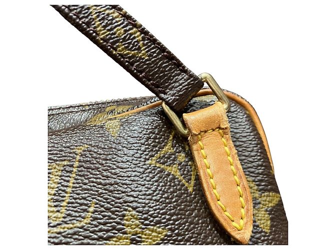 Borsa a tracolla Louis Vuitton Marly Bandoulière Marrone Monogramma - vista 8