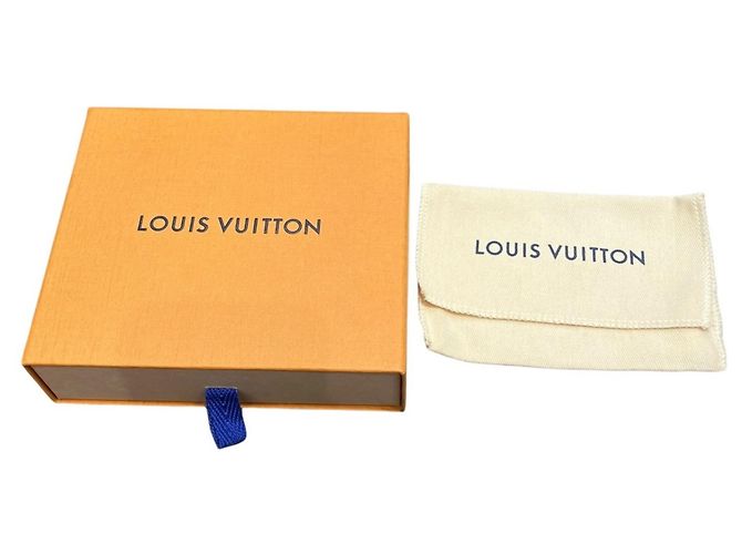 Fermi capelli My LV Bow Monogram Reverse Louis Vuitton Monogramma - vista 5