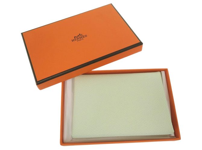 Hermès Tarjetero Hermes Calvi Duo Verde - vista 2