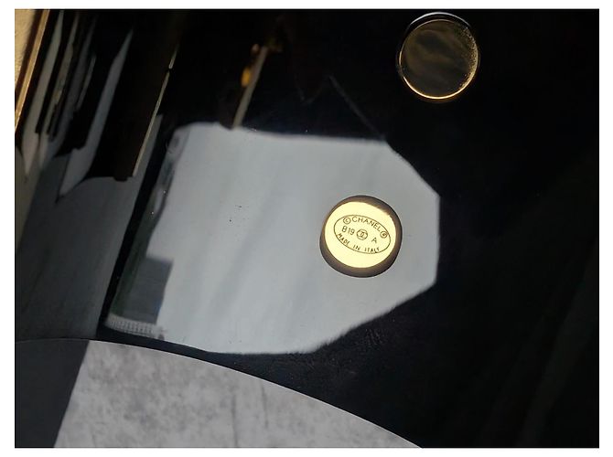 Bracciale Rigido Chanel Métiers d'Art Egitto in Resina Nera B19A Nero D'oro - vista 8