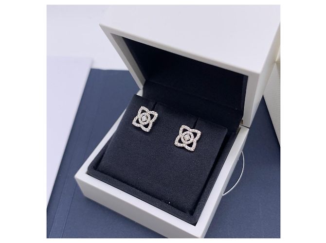 Orecchini De Beers Enchanted Lotus in Platino e Diamanti Argento - vista 2