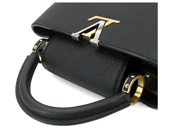 Bolso Louis Vuitton Capucines BB 2-way Mano/Hombro Negro - vista 5