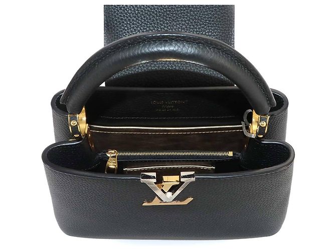Bolso Louis Vuitton Capucines BB 2-way Mano/Hombro Negro - vista 6