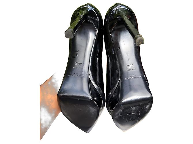 Saint Laurent Pumps aus schwarzem Lackleder - Ansicht 11