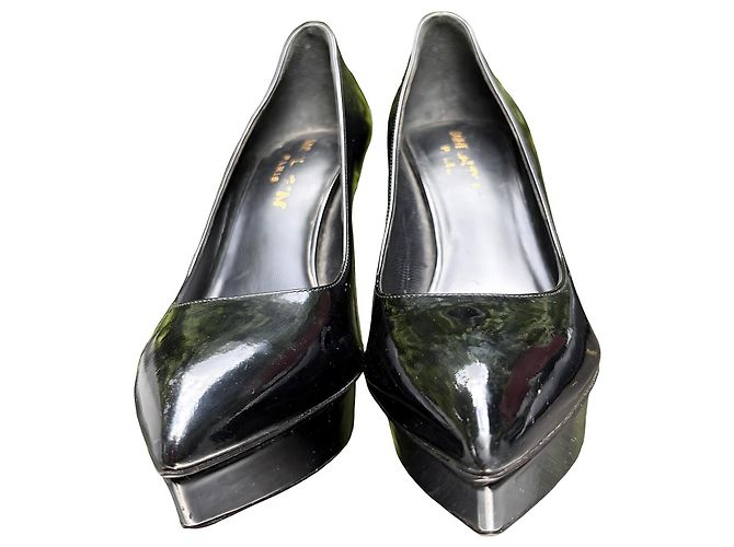Saint Laurent Pumps aus schwarzem Lackleder - Ansicht 6