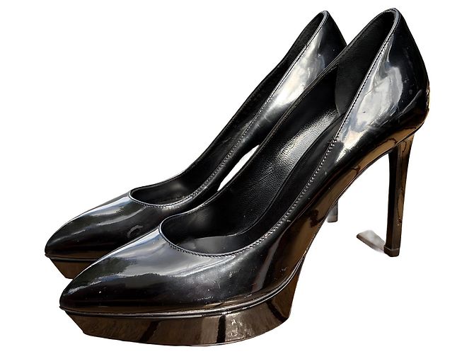 Saint Laurent Pumps aus schwarzem Lackleder - Ansicht 9