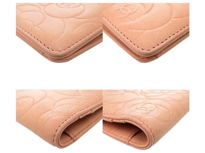 Cartera bi-fold Chanel Coco Mark Camellia Beige - vista 4