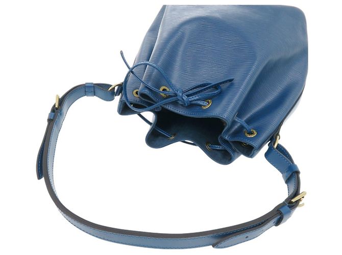 Noe Borsa a tracolla Louis Vuitton Petit Noé Epi Blu - vista 6