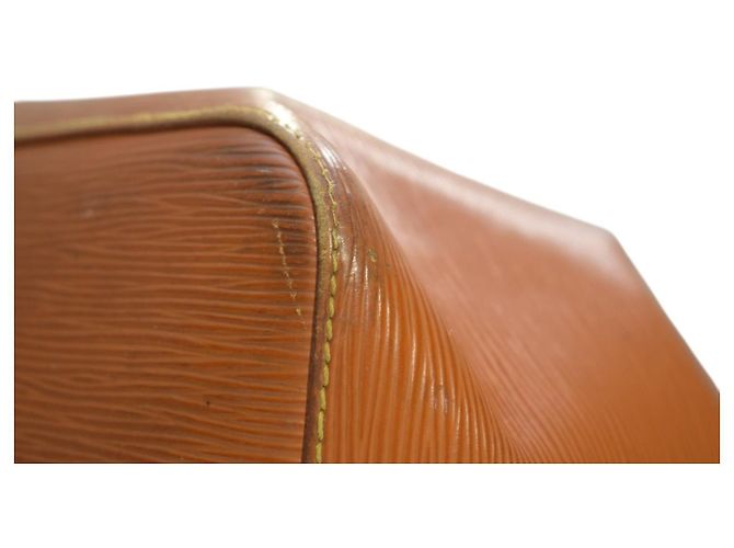Louis Vuitton Petit Noé Cipango Gold Pelle Epi Marrone - vista 12