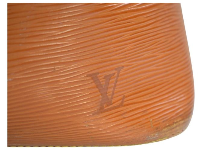 Louis Vuitton Petit Noé Cipango Gold Pelle Epi Marrone - vista 14