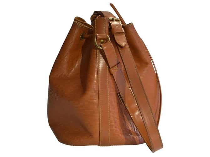 Louis Vuitton Petit Noé Cipango Gold Pelle Epi Marrone - vista 5